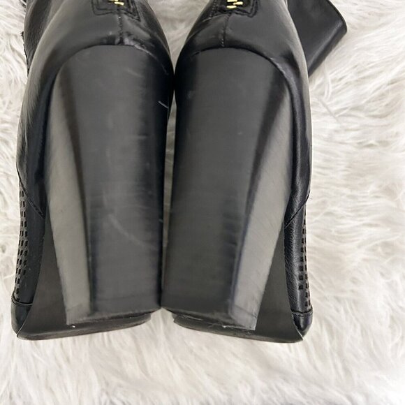 Kelsi Dagger Brooklyn Women's Black Zidane Perforated Ankle Boot Back Zip 8M - Picture 9 of 11